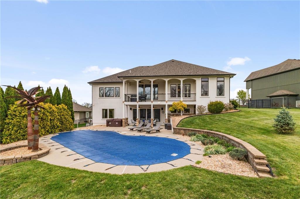 4900 SW Marguerite St, Blue Springs, MO 64015