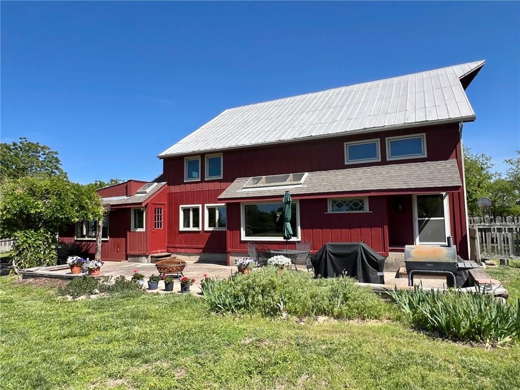 797 E 1217 Rd, Lawrence, KS 66047