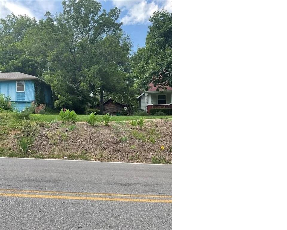 11313 E Sheley Rd, Independence, MO 64053