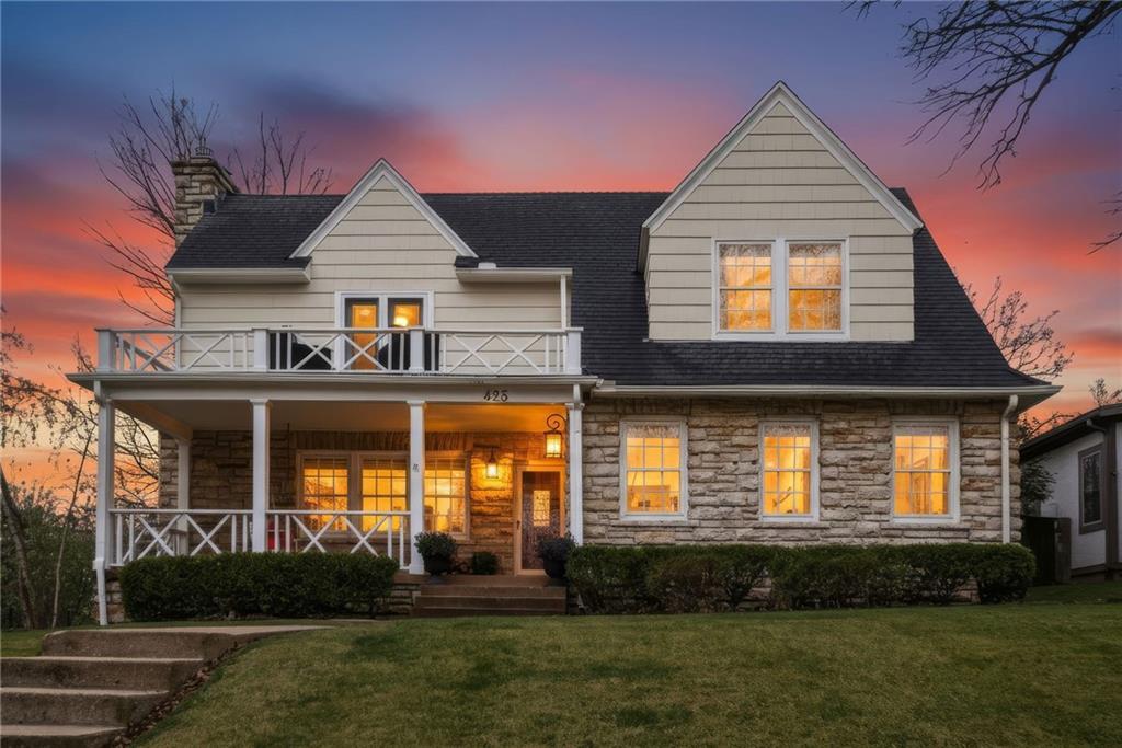 425 W 49th Ter, Kansas City, MO 64112