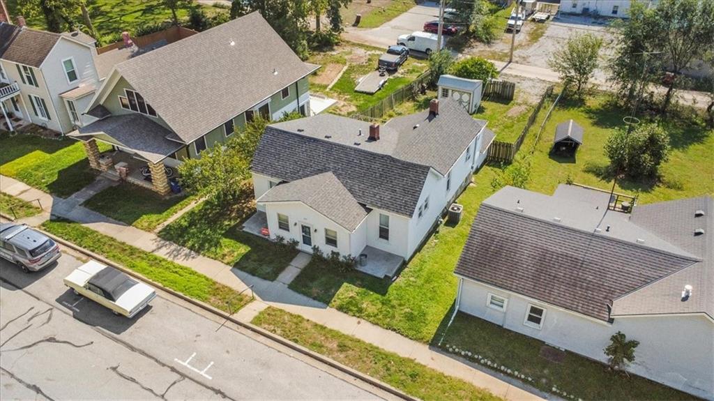 205 High St, Platte City, MO 64079