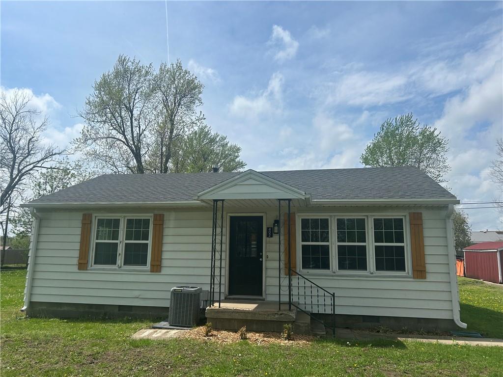 402 N Lee St, Leeton, MO 64761