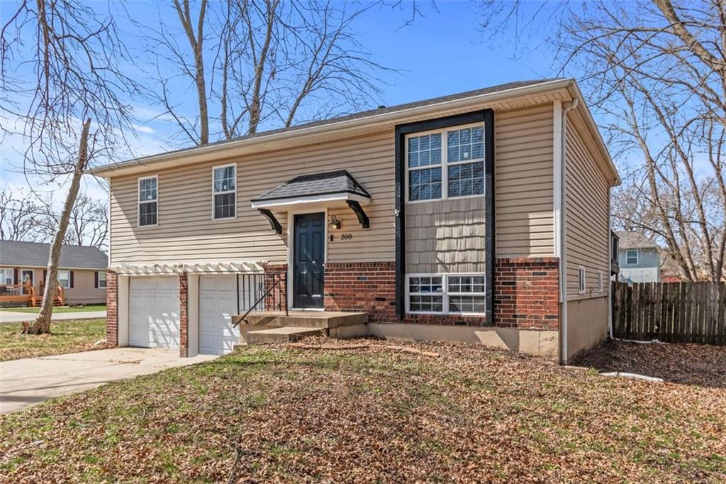 200 Gregg St, Grain Valley, MO 64029