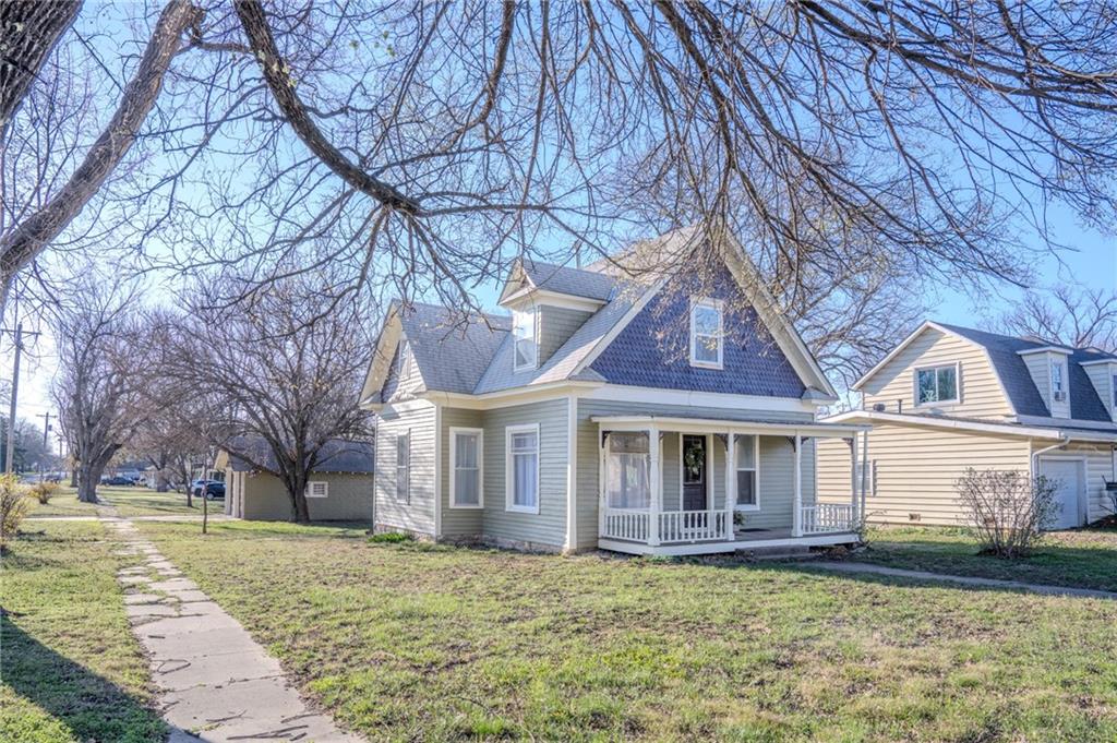 503 N 11th St, Fredonia, KS 66736