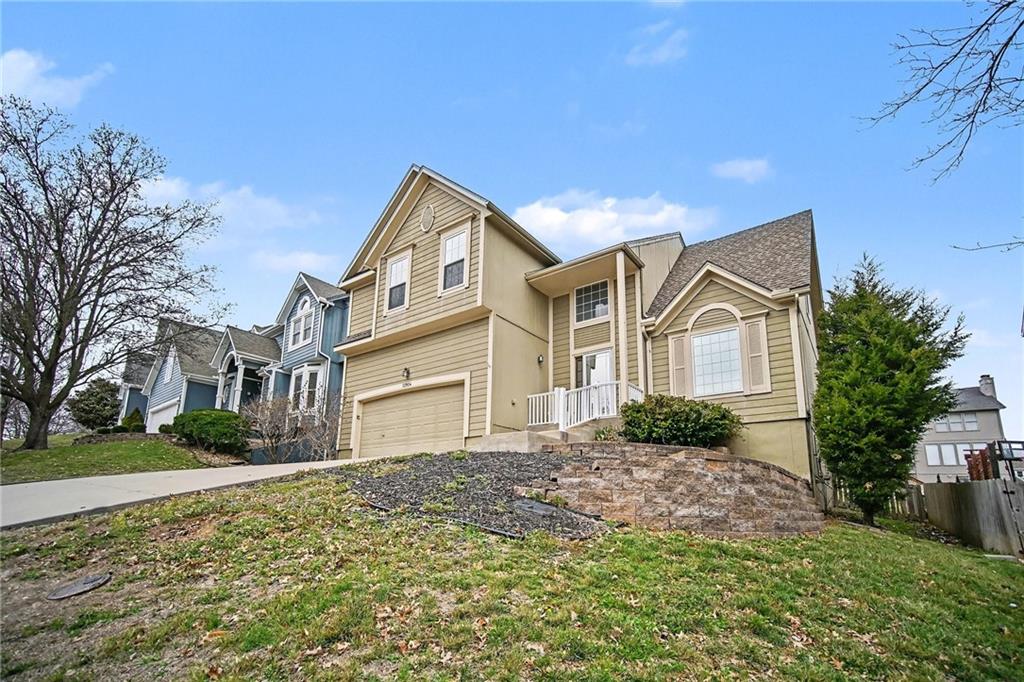 13924 W 71st Pl, Shawnee, KS 66216