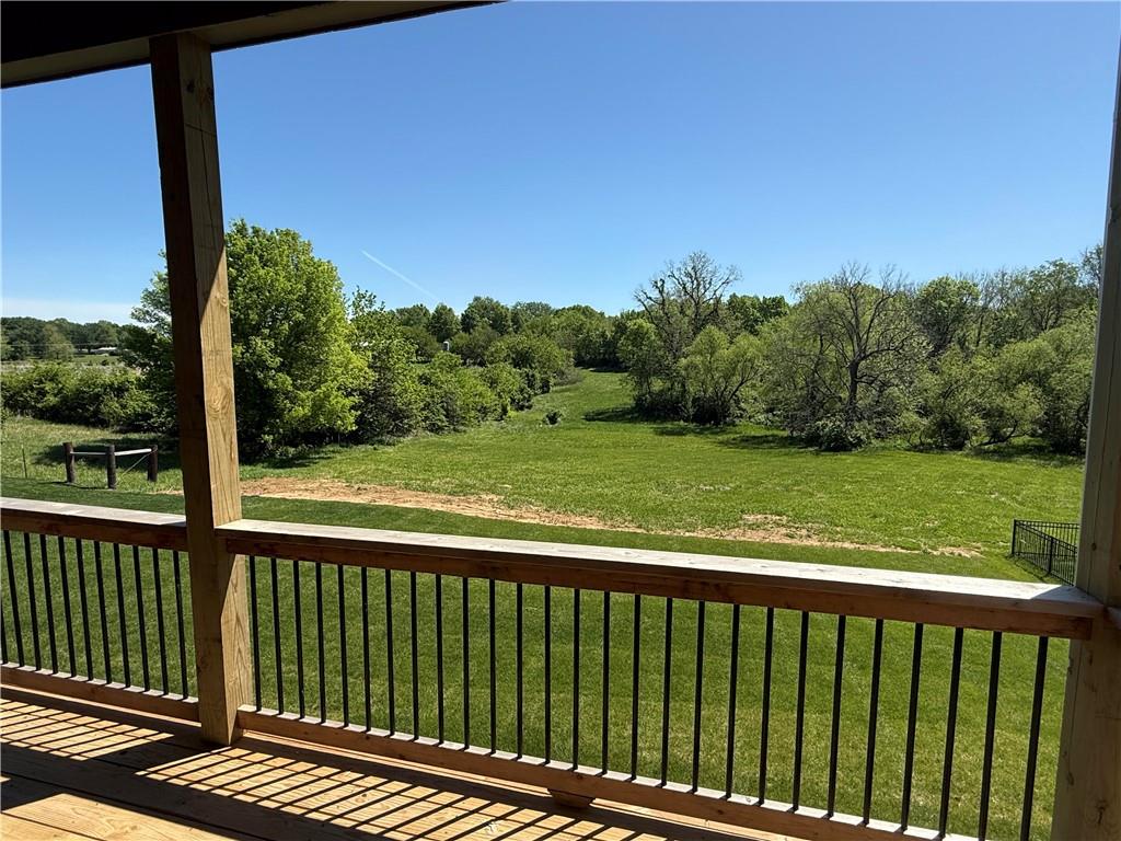 1059 Fir Ln, Liberty, MO 64068