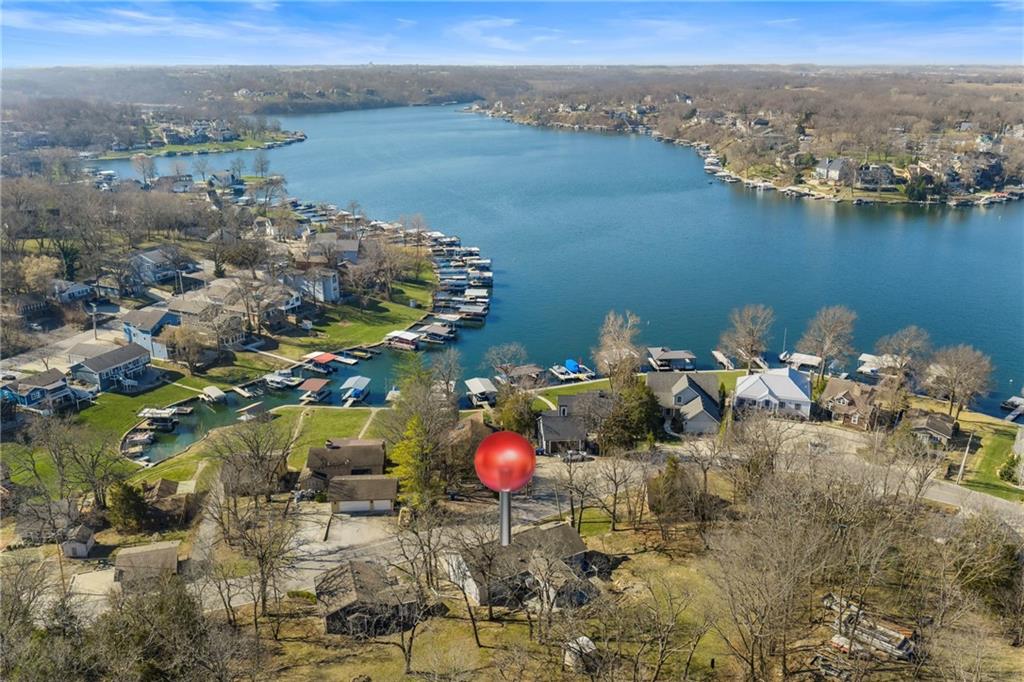 57 Y St, Lake Lotawana, MO 64086
