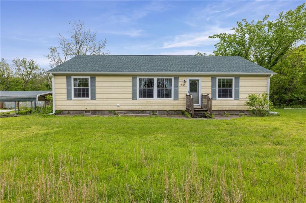 1350 Osborne Rd, Pomona, KS 66076