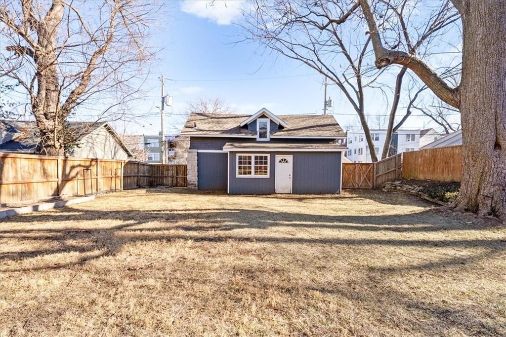 2819 Campbell St, Kansas City, MO 64109