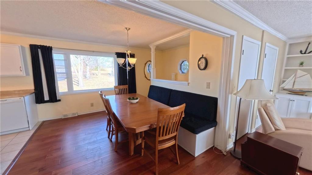 1656 Lake Viking Ter, Gallatin, MO 64640