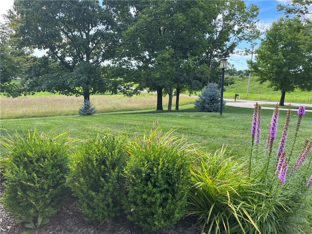 301 NW 179th St, Smithville, MO 64089