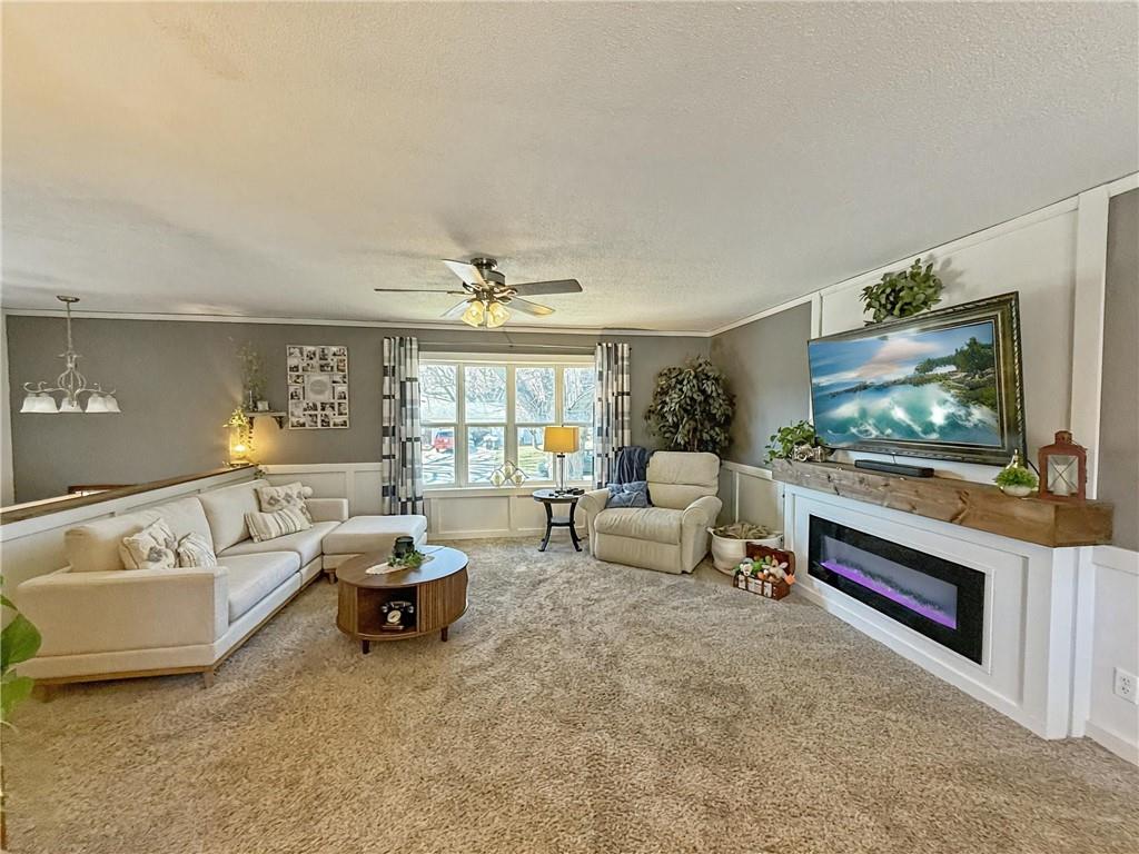 117 S Grand Ave, Maryville, MO 64468