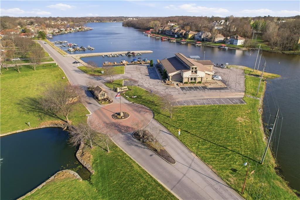 209 Saponi Ln, Lake Winnebago, MO 64034