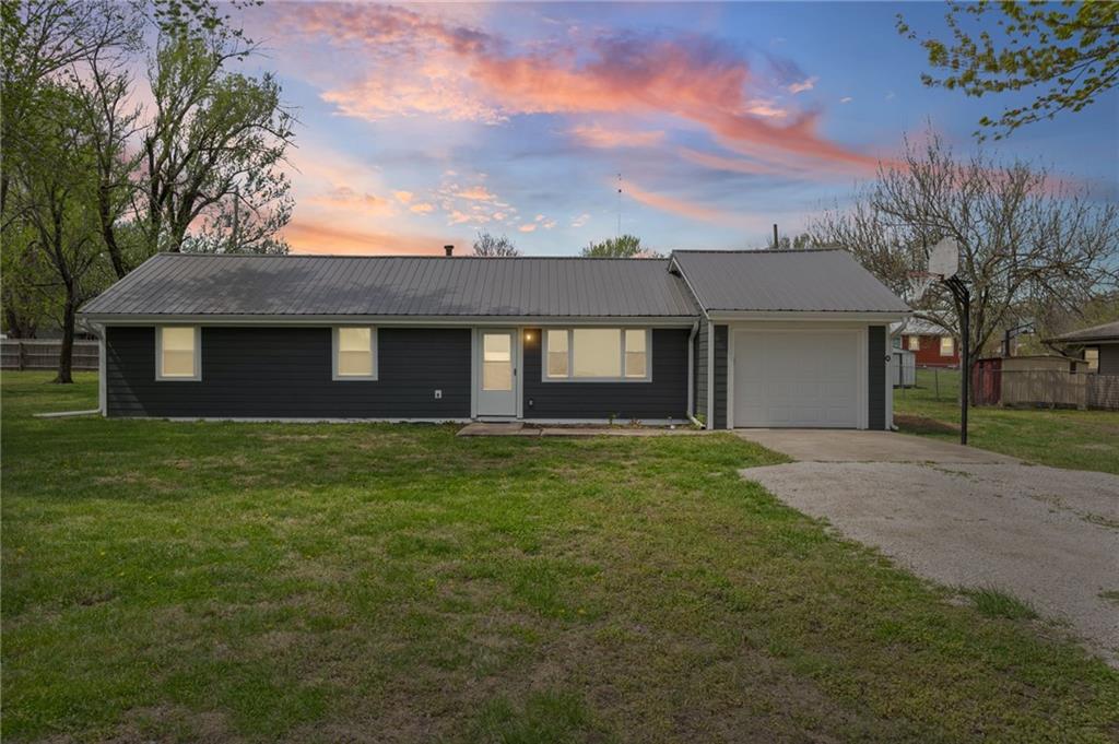 208 SW 1671st Rd, Kingsville, MO 64061