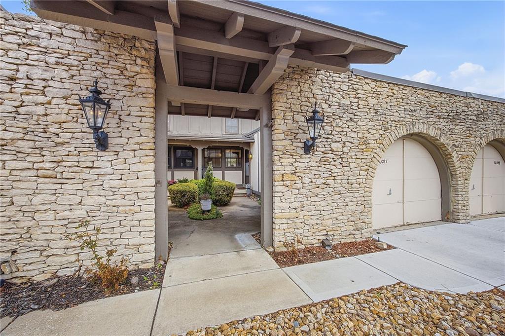 10217 Conser St, Overland Park, KS 66212