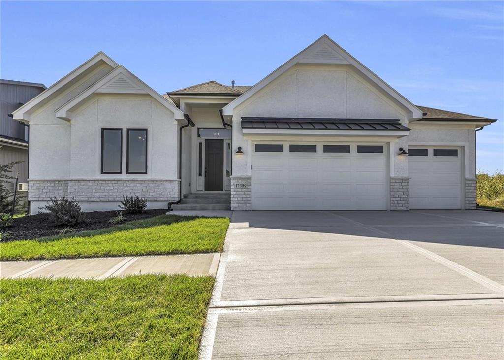 16946 S Illusion St, Olathe, KS 66062