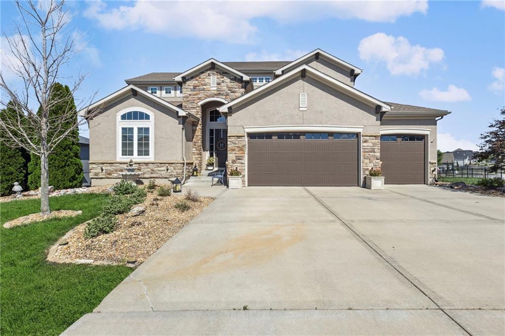 1401 Spurlock Cv, Raymore, MO 64083