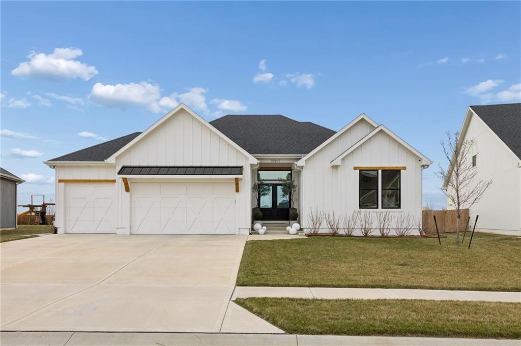 32247 W 165 St, Gardner, KS 66030