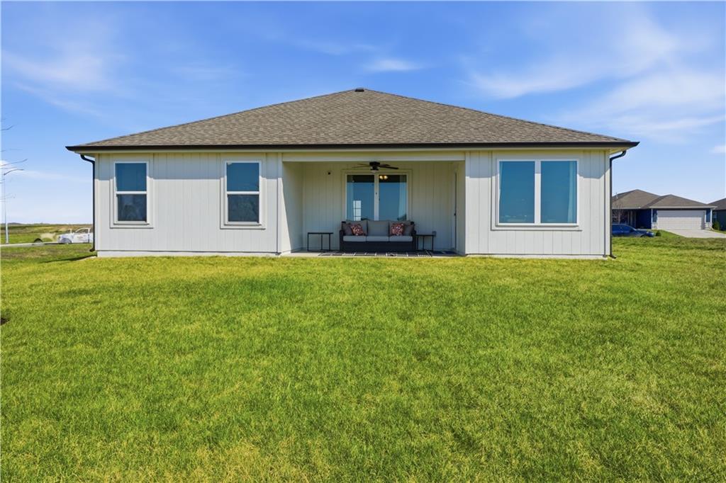 20385 W 193rd Ln, Spring Hill, KS 66083