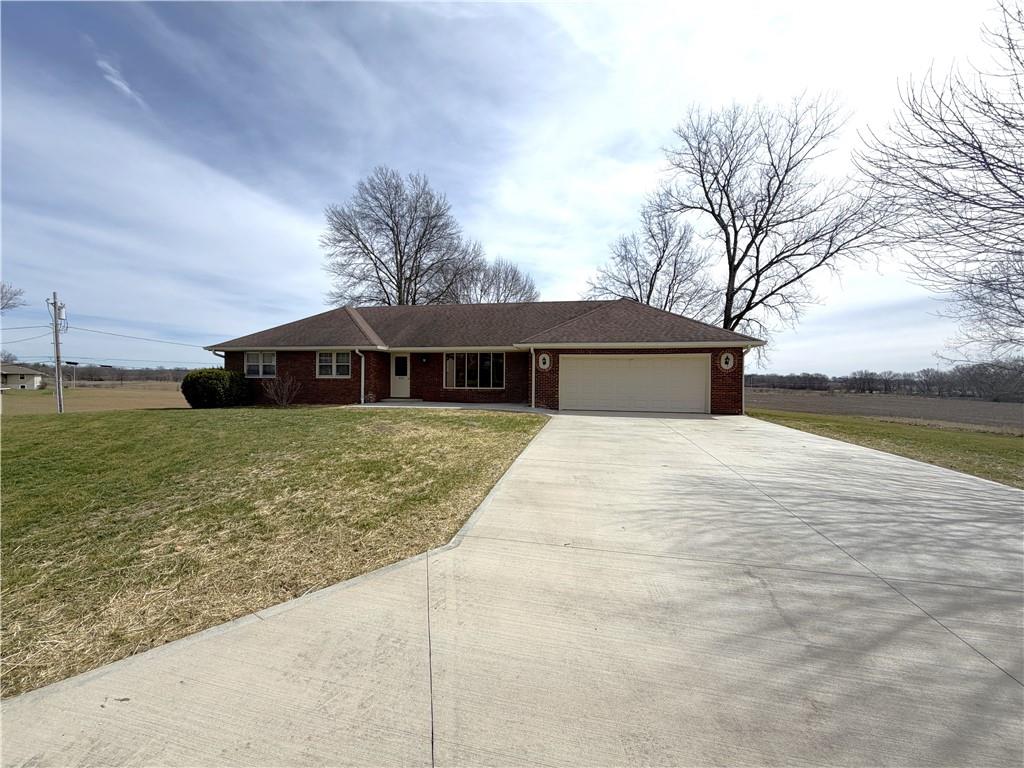 805 Fairlane Dr, Chillicothe, MO 64601
