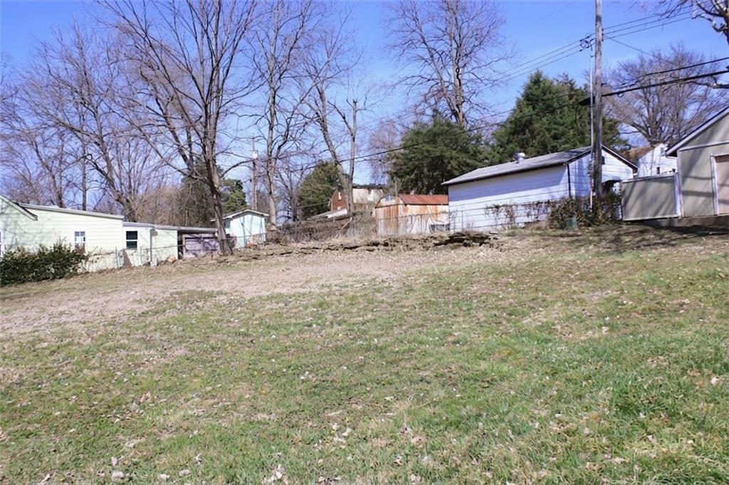 2911 S Sterling Ave, Independence, MO 64052