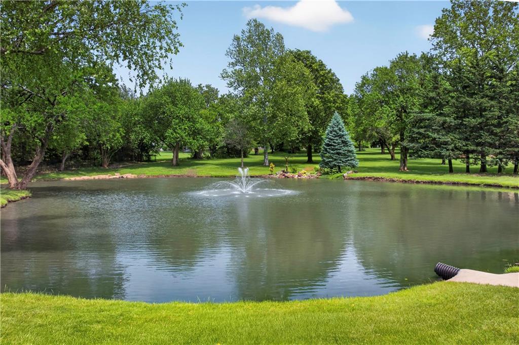 11000 W 177th Ter, Overland Park, KS 66221