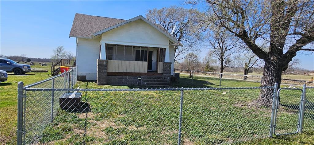 103 S Delange Rd, Girard, KS 66743