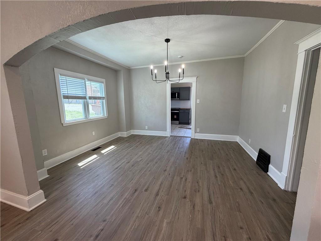 208 N Camden St, Richmond, MO 64085