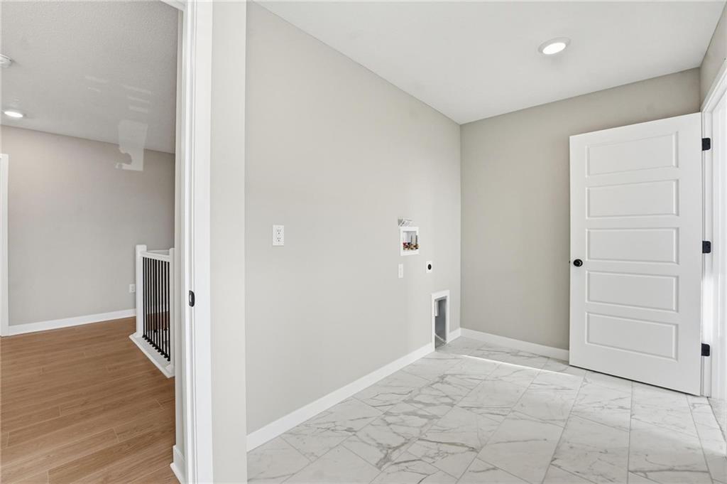 18275 W 166th Ter, Olathe, KS 66062