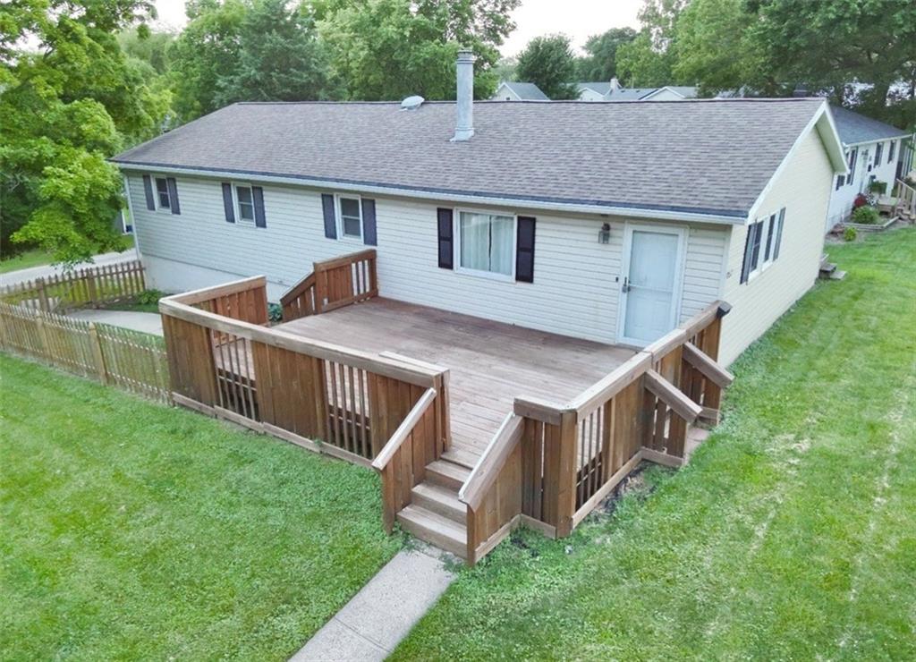 422 E Thompson St, Maryville, MO 64468