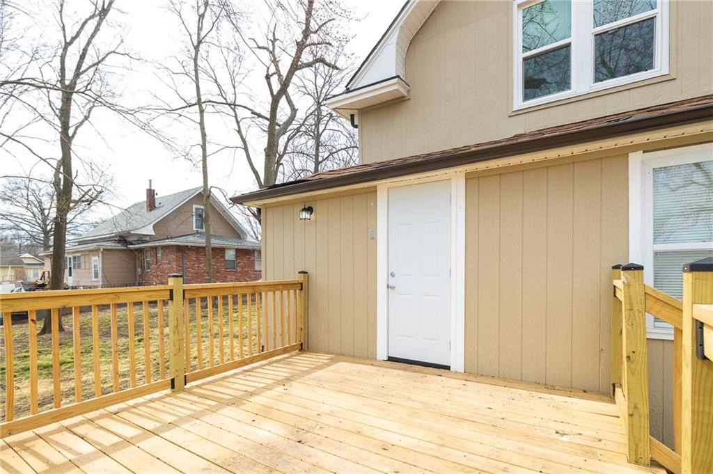 315 Osage St, Buckner, MO 64016