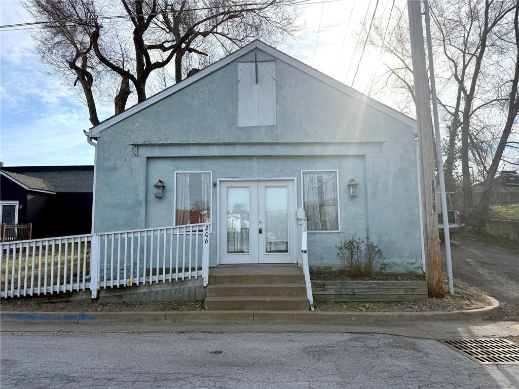 206 S 12th St, Lexington, MO 64067