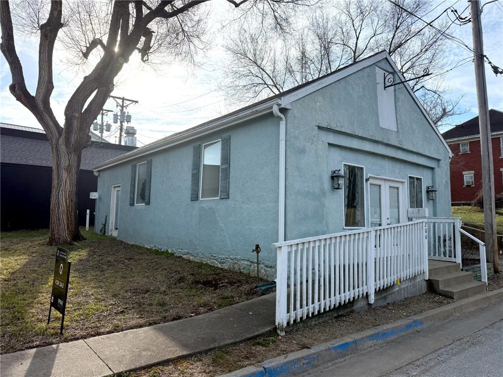 206 S 12th St, Lexington, MO 64067