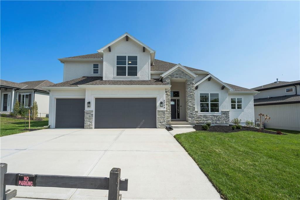5788 NW Black Oak Ct, Parkville, MO 64152