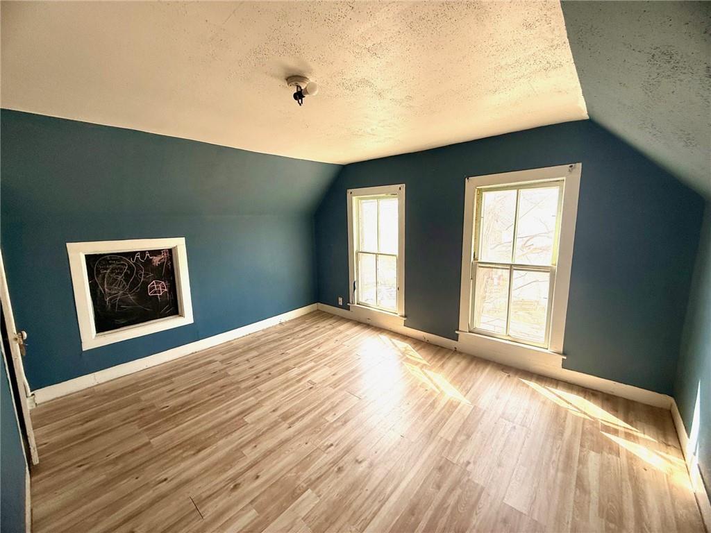 305 North Ave, Maryville, MO 64468