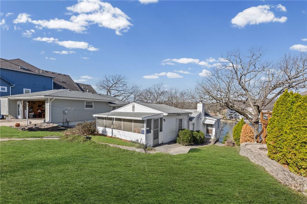 52 S St, Lake Lotawana, MO 64086