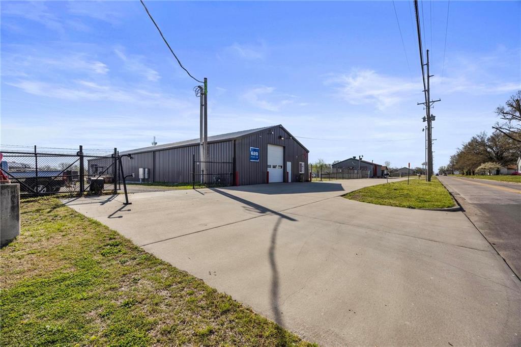 305 S Joplin St, Pittsburg, KS 66762
