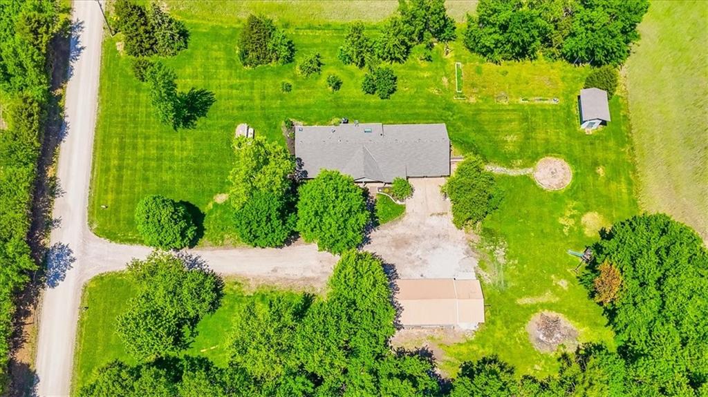 21877 Nall Rd, Bucyrus, KS 66013