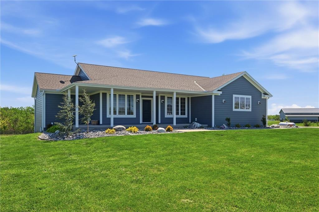 17368 254th St, Tonganoxie, KS 66086