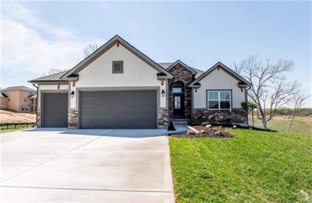 4850 NW Martin St, Riverside, MO 64150