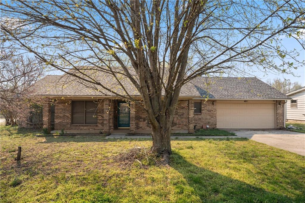 401 N East St, Caney, KS 67333