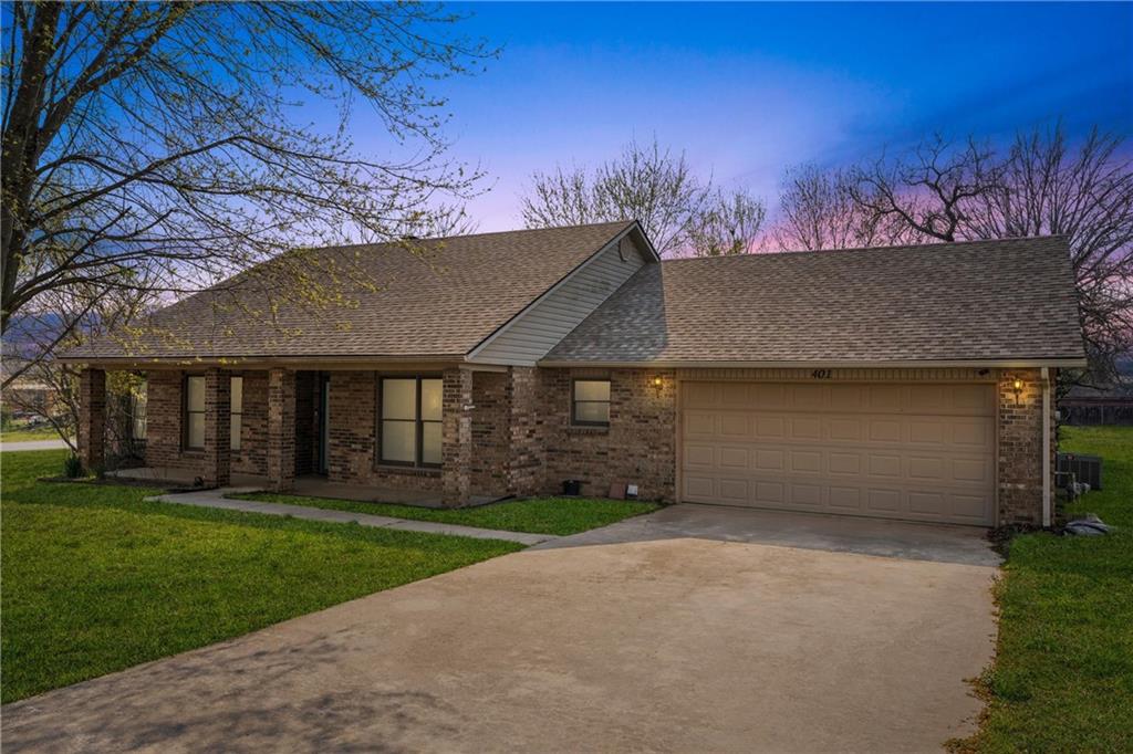 401 N East St, Caney, KS 67333