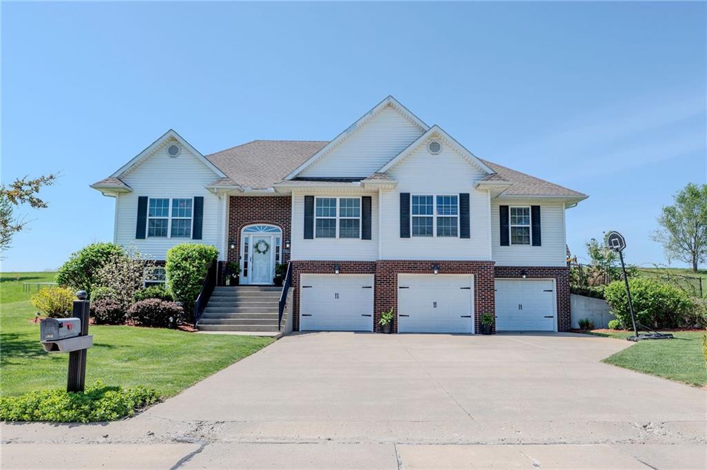 1613 Brookdale Dr, Atchison, KS 66002