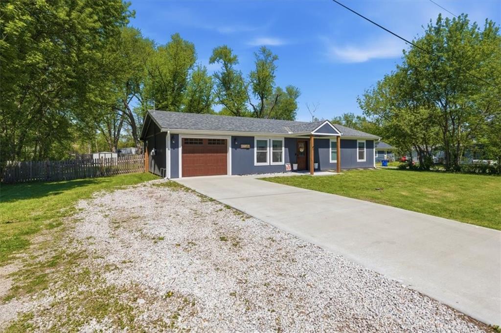 402 S Mill St, Strasburg, MO 64090