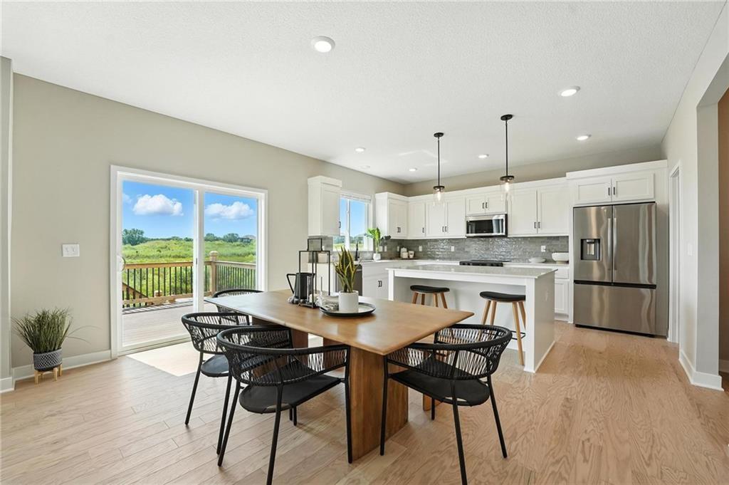 18088 W 166th St, Olathe, KS 66062