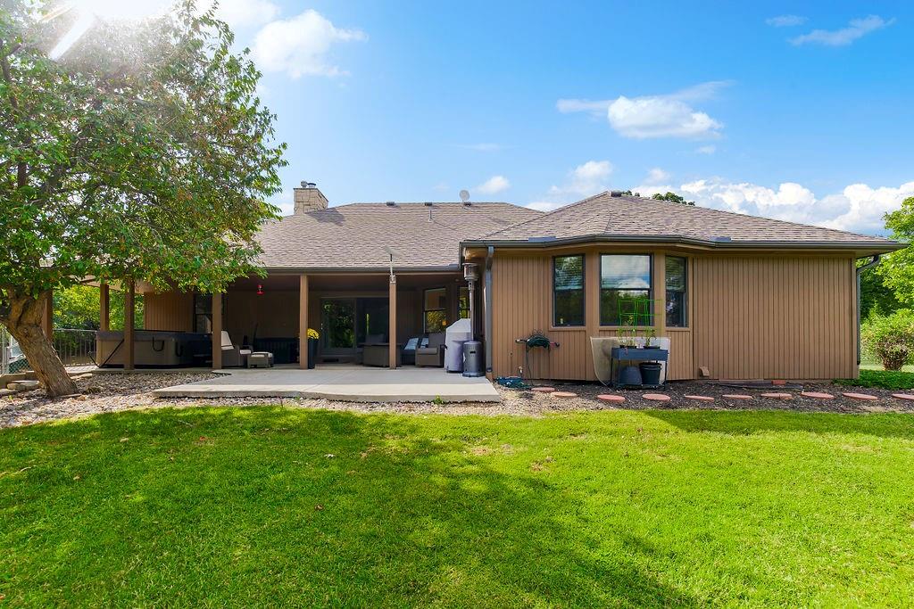 20260 178th St, Tonganoxie, KS 66086