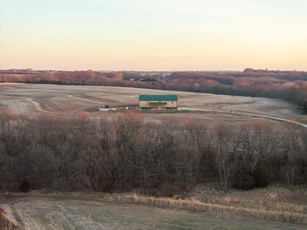 11426 110th St, Oskaloosa, KS 66066