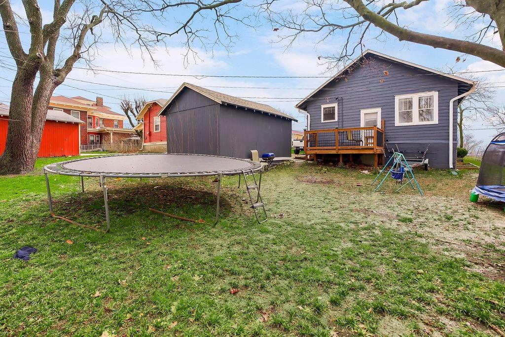 703 E Oak St, Pleasant Hill, MO 64080