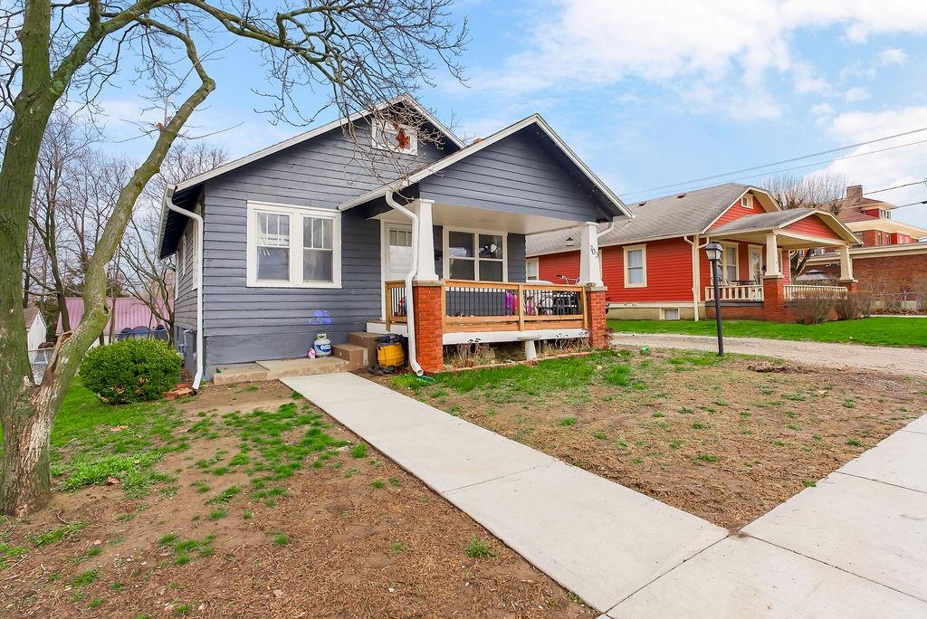 703 E Oak St, Pleasant Hill, MO 64080