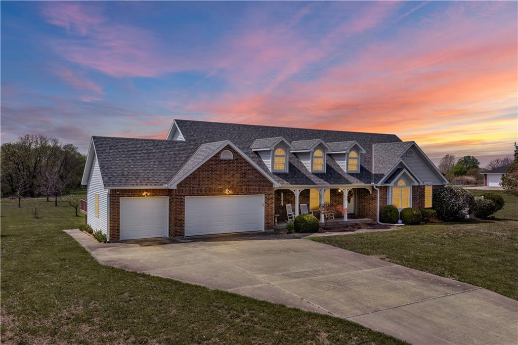 14 SW 260 Rd, Warrensburg, MO 64093
